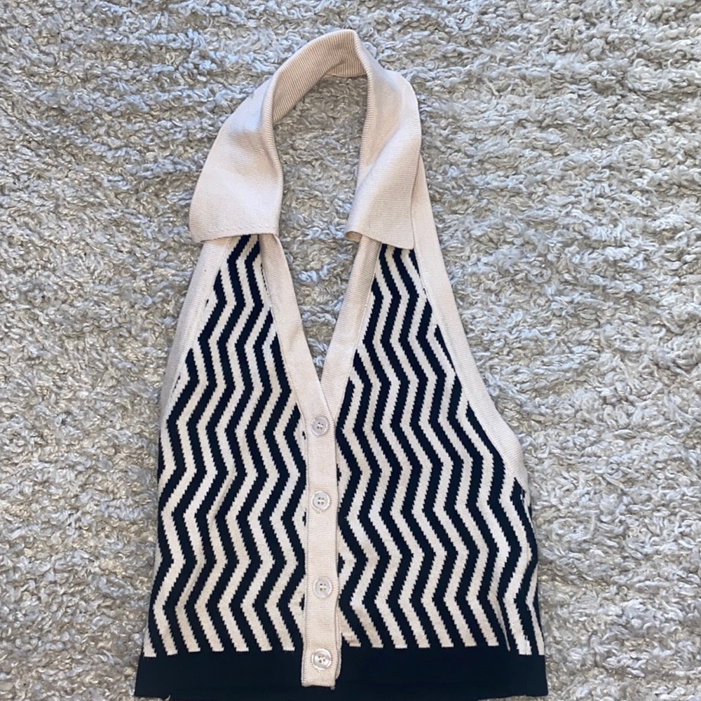 Vamp halter top